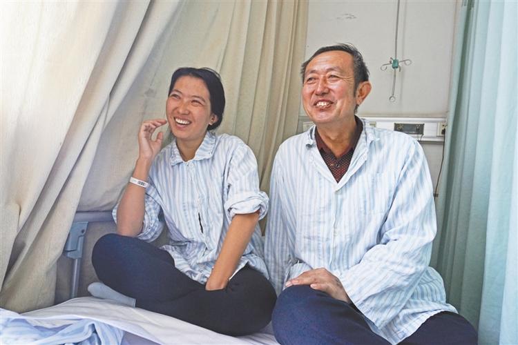 世界合作php技巧_可怜世界父母心父母一人捐一肾救双胞胎女儿