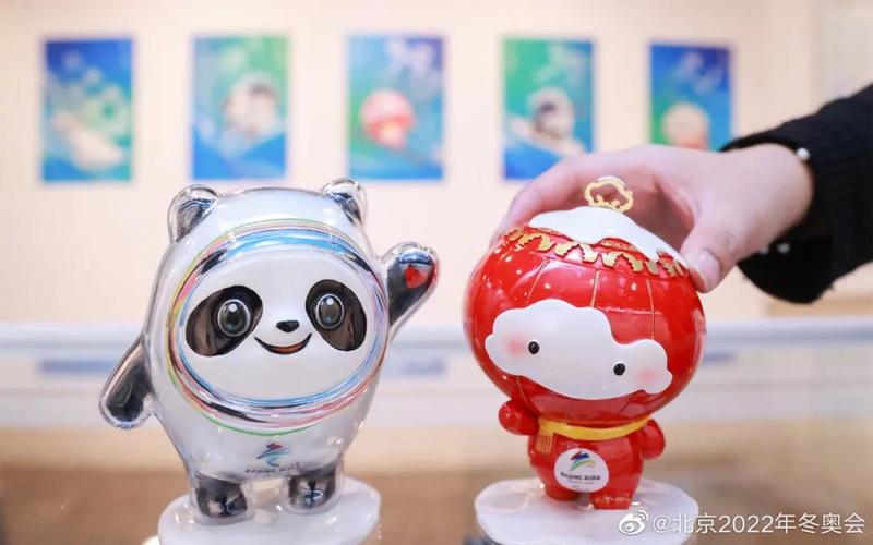 冰墩墩的php法式源码技巧_用Python做个冰墩墩雪容融桌面部件好玩又有趣