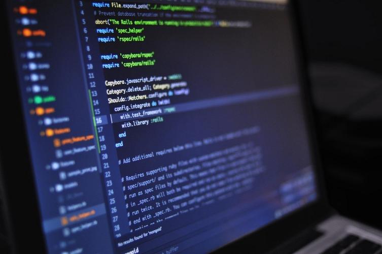 英语学好php吗技巧_英语不好数学不好能自学编程吗自学编程前程若何老程告诉你