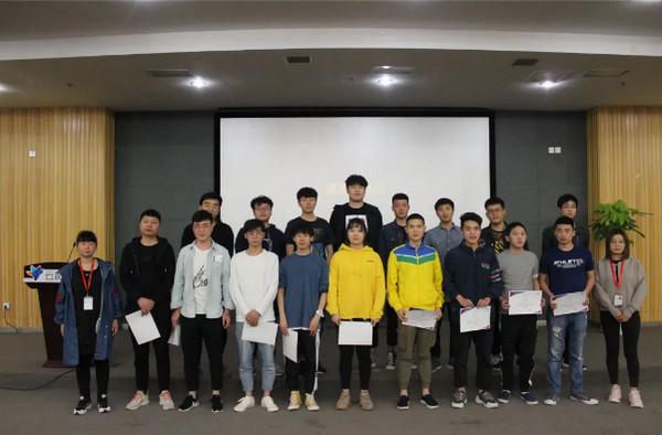 云和教导php案例技巧_云和数据JavaPHPHTML5三大年夜专业集体卒业典礼隆重举行