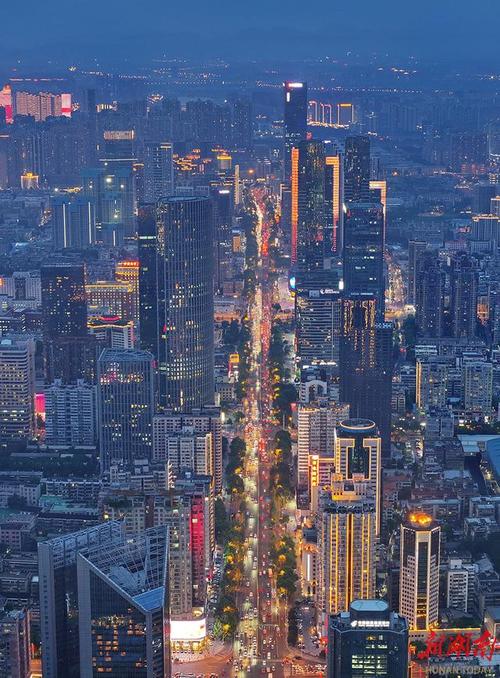 都市生活,繁华背后的都市灵魂